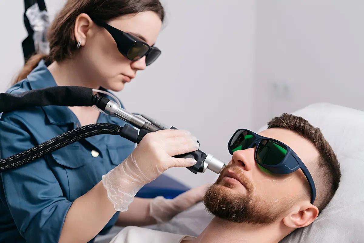 عيادات الليزر في دبي لتحديد اللحية